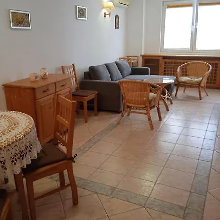 Appartement Lazur 5 *