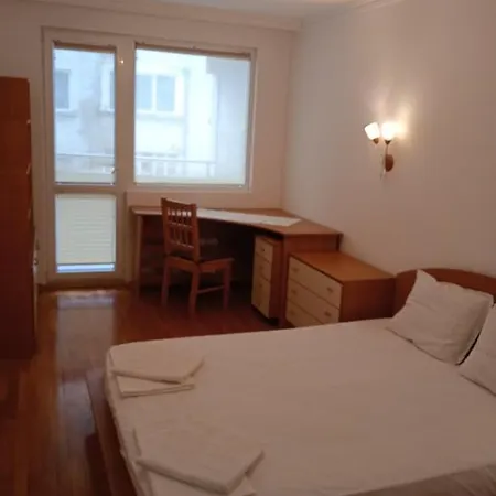 Lazur 5 Burgas Stad